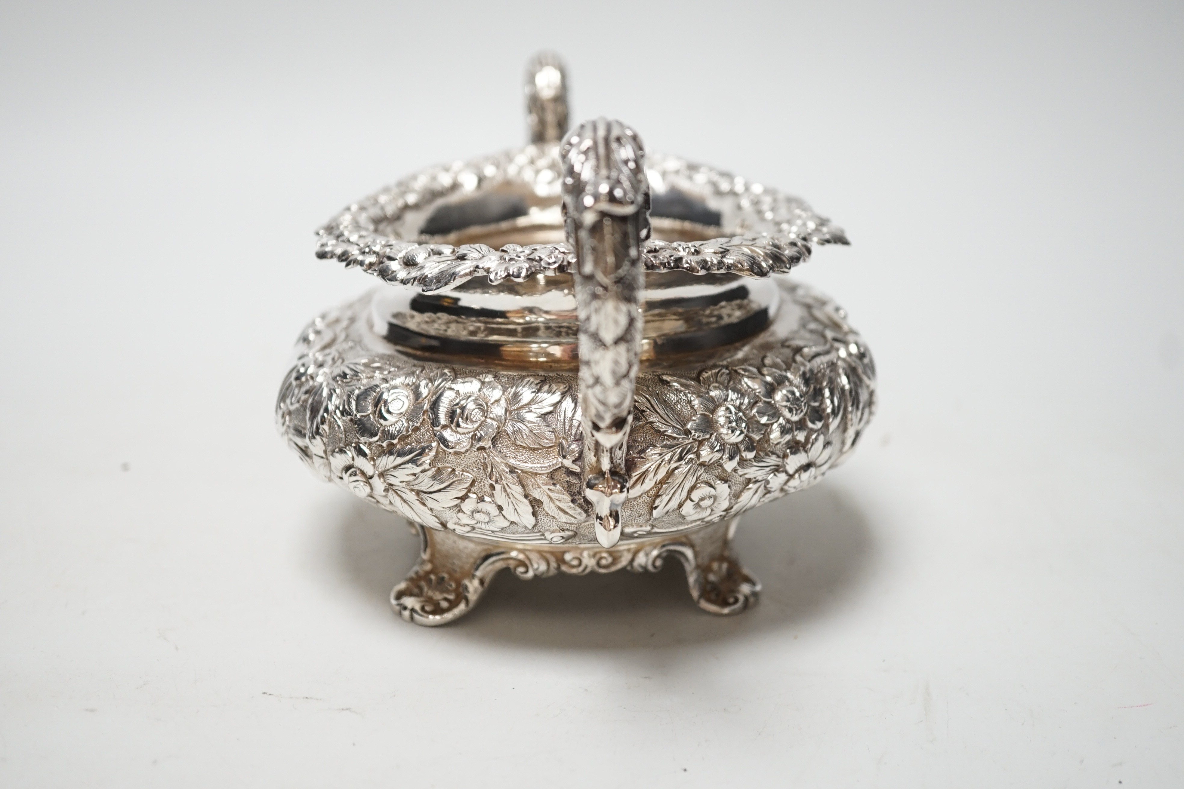 A William IV Irish cast silver two handled sugar bowl, Dublin 1833, by Richard Sawyer, 23.9cm over handles, 14.5oz.
